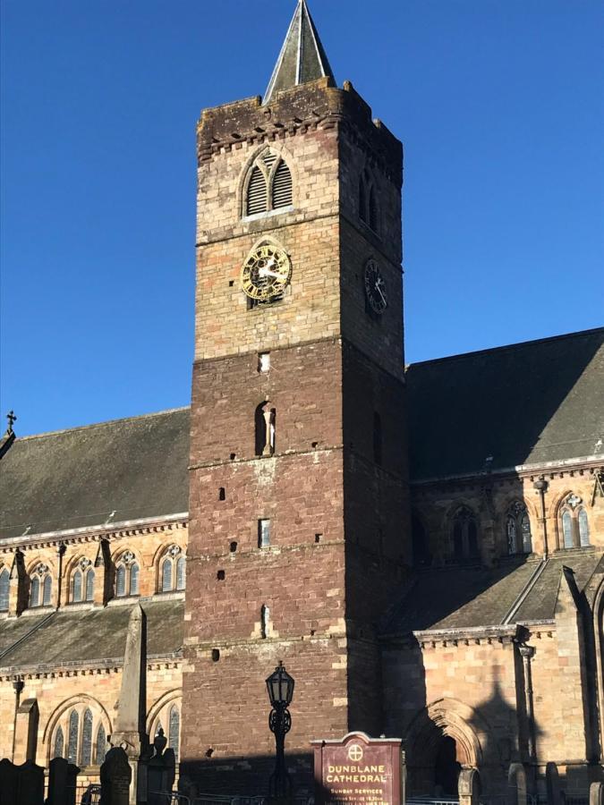 Fantastic 2 Bed Flat In Dunblane High Street Lägenhet Exteriör bild